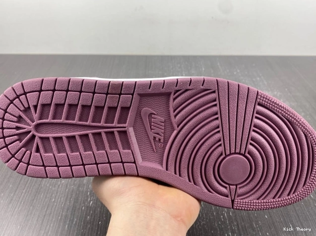 Kick Theory DR8057-500 Air (W) 1 Unity Low Jordan 0709
